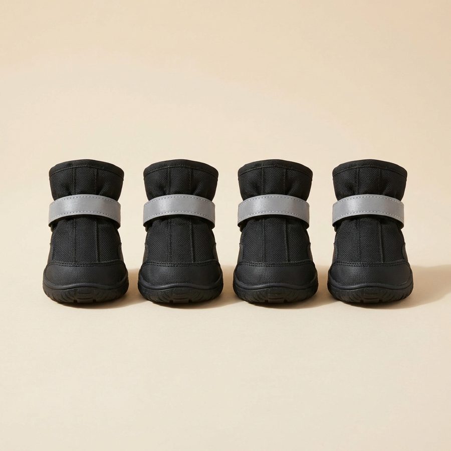 Cztery buty zimowe dla psa czarne z odblaskiem